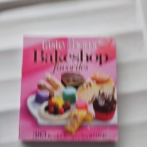 Bakeshop Favorites Party Supplies Set - Pink